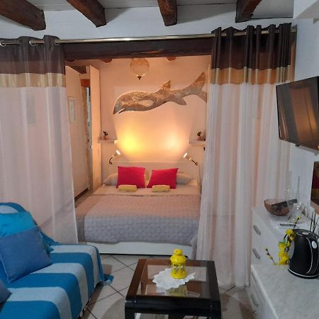 ורסאר Apartment The Old House מראה חיצוני תמונה