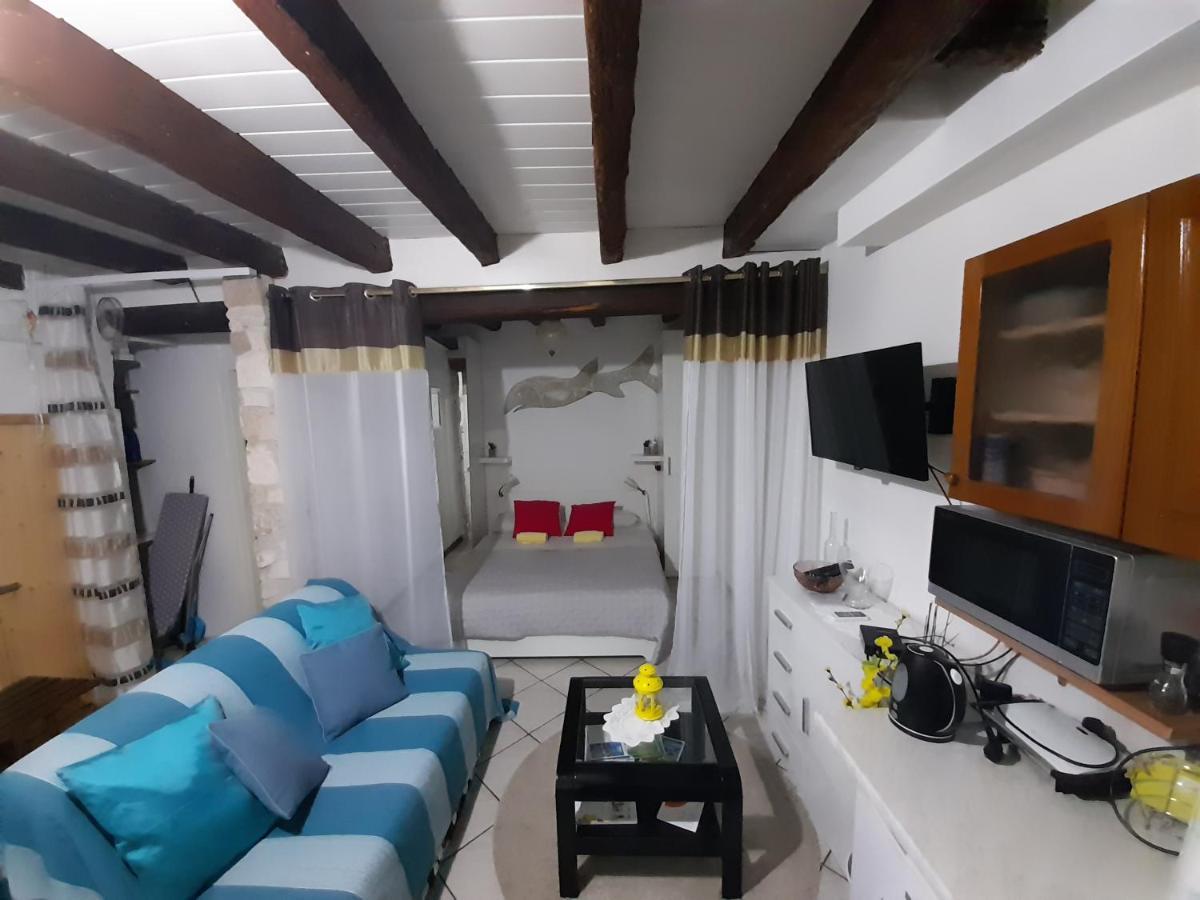 ורסאר Apartment The Old House מראה חיצוני תמונה