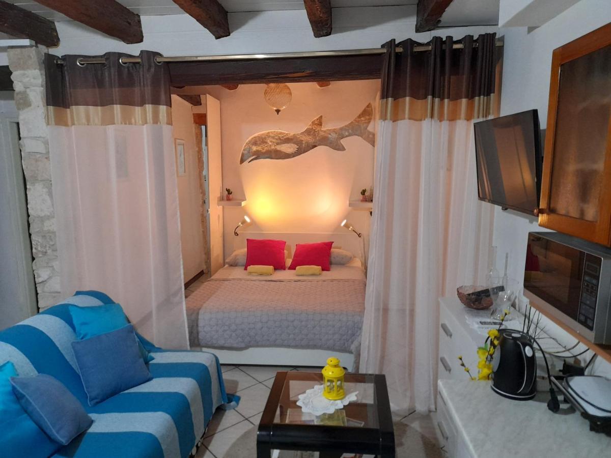 ורסאר Apartment The Old House מראה חיצוני תמונה