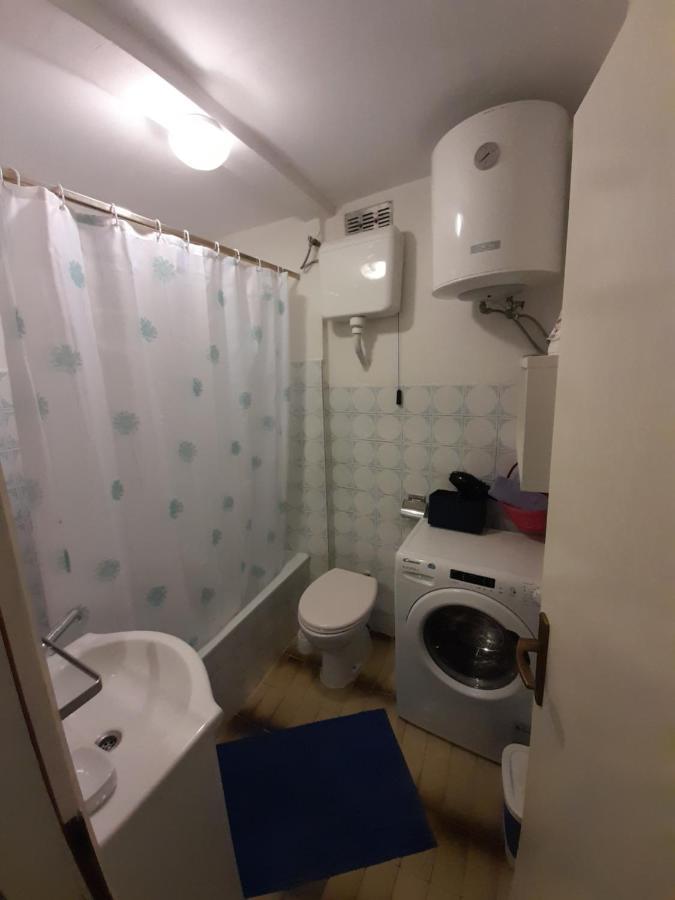 ורסאר Apartment The Old House מראה חיצוני תמונה