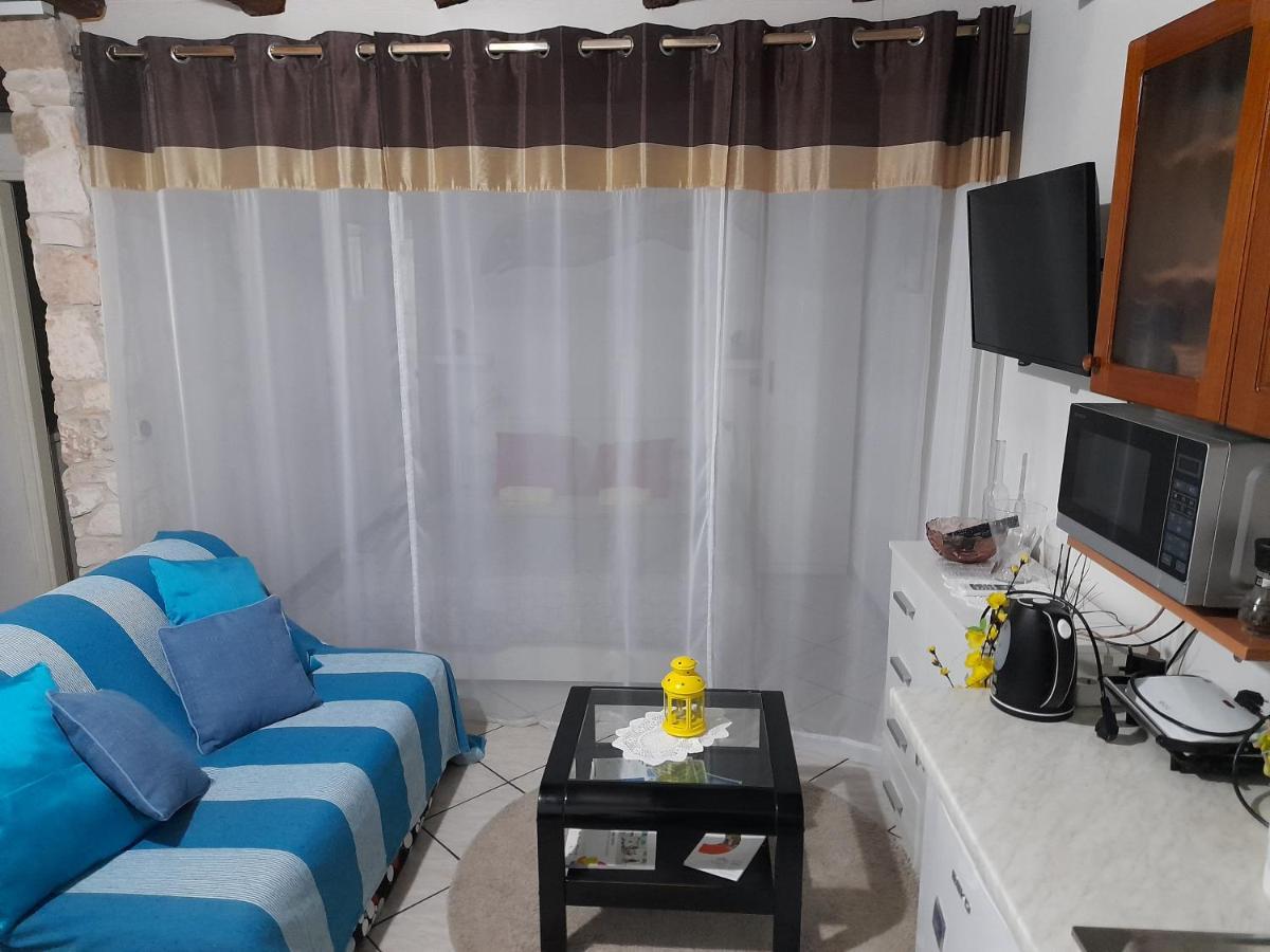 ורסאר Apartment The Old House מראה חיצוני תמונה