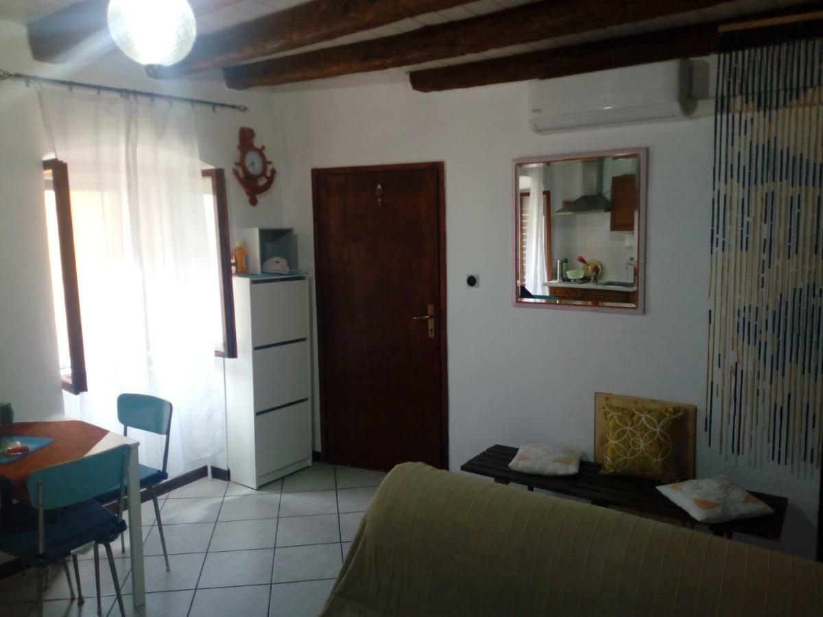 ורסאר Apartment The Old House מראה חיצוני תמונה
